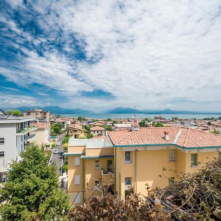 Gardappartamenti Cavour Lake View Desenzano del Garda Exterior photo