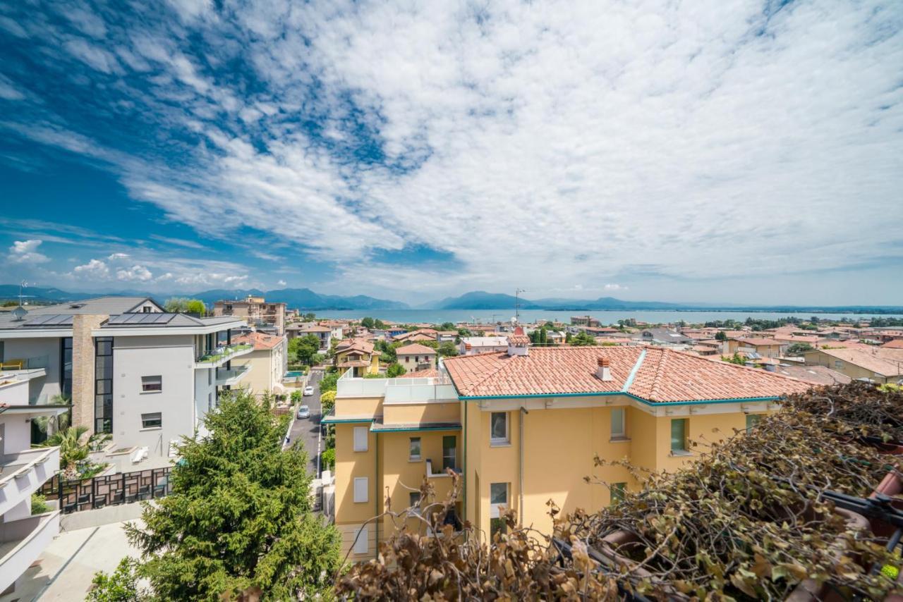 Gardappartamenti Cavour Lake View Desenzano del Garda Exterior photo